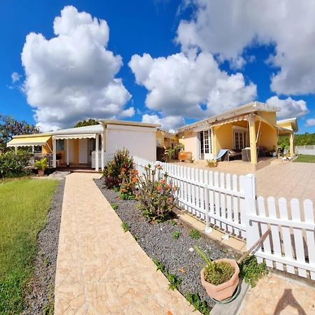 Loue F3 Vue Sur Mer Dans Propriete Privee Sainte-Anne  Exterior foto
