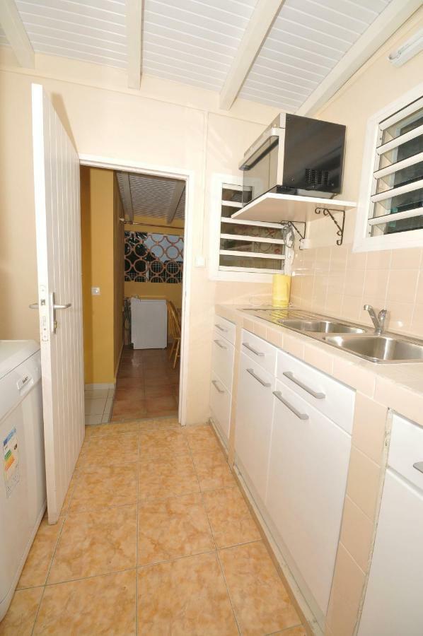 Loue F3 Vue Sur Mer Dans Propriete Privee Sainte-Anne  Exterior foto